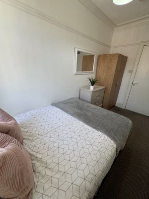 Photo 7- click for photo gallery